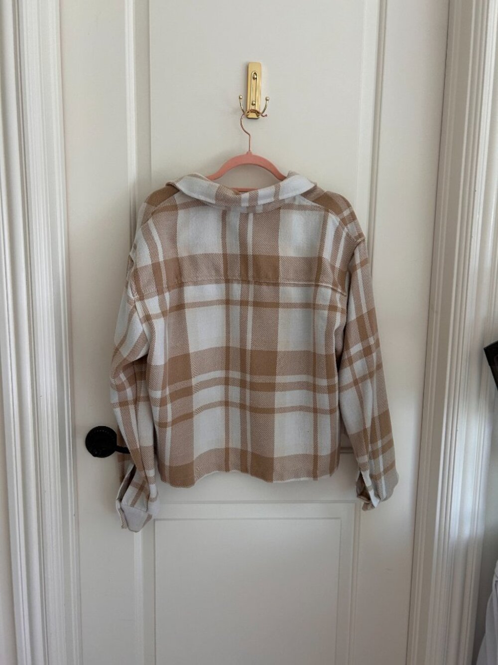 Francesca's Flannel Cropped Button Down - Picture 2 of 2